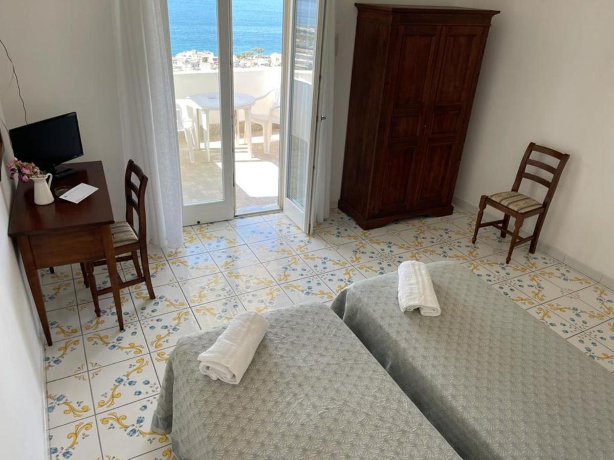 Hotel Residence - Parco Mare Monte Casamicciola Terme Ruang foto
